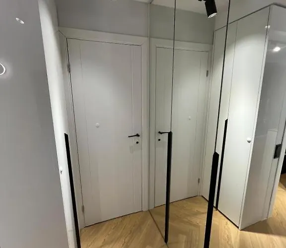 Elenos Modernus Apartamentai Sventojoje * Παλάγκα